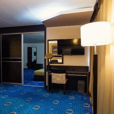 Grand Hebar Hotel 4*