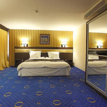 Grand Hebar Hotel 4*